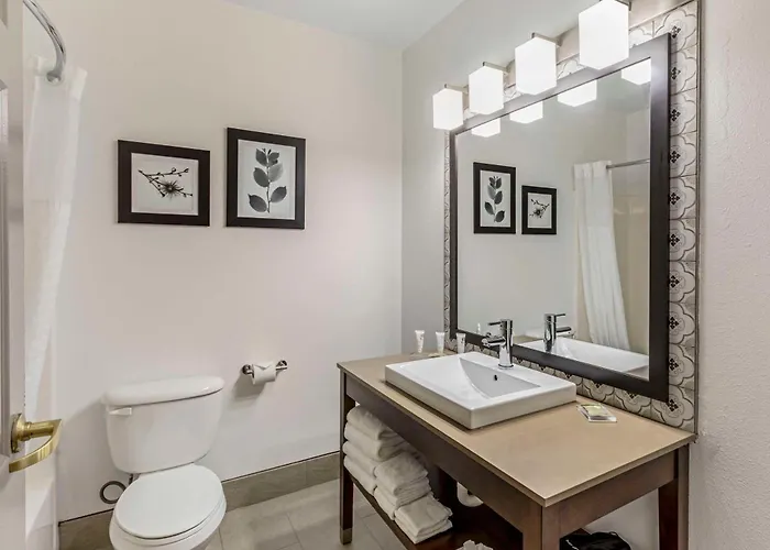 Hotel Country & By Radisson, Elk Grove Village-itasca Elk Grove Village