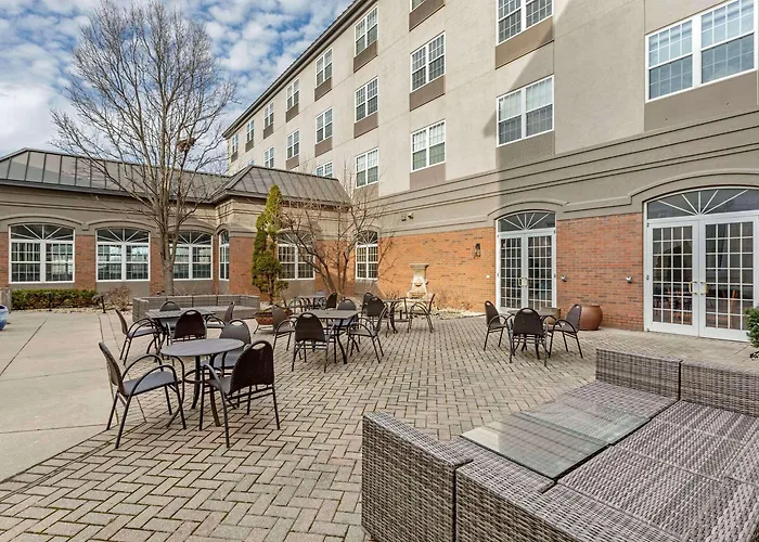 Hotel Country & By Radisson, Elk Grove Village-itasca 4*