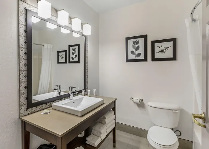 Hotel Country & By Radisson, Elk Grove Village-itasca Elk Grove Village