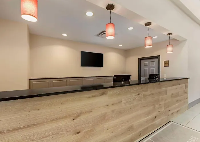 Hotel Country & By Radisson, Elk Grove Village-itasca Elk Grove Village