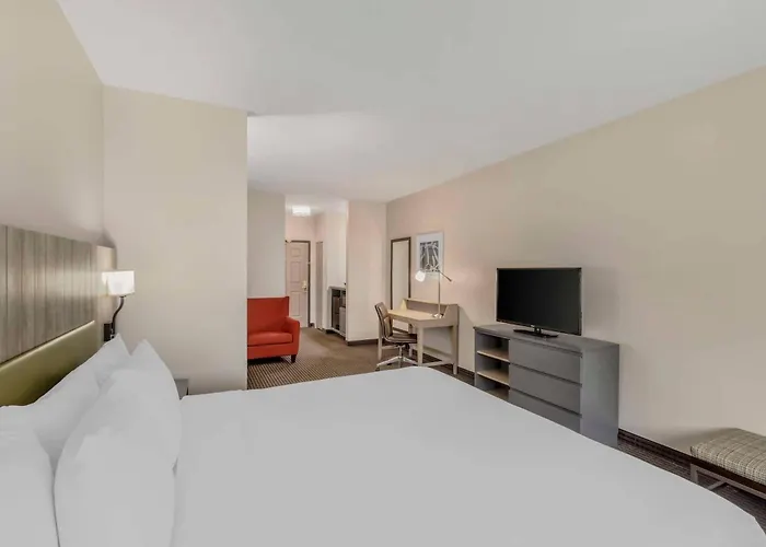 Hotel Country & By Radisson, Elk Grove Village-itasca