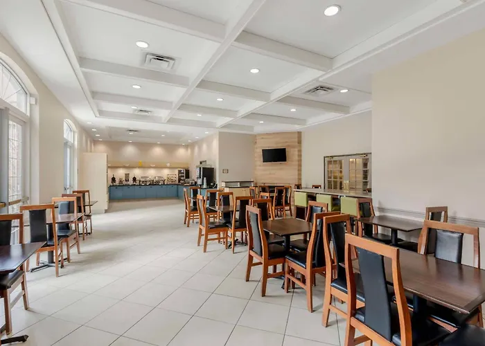Country & By Radisson, Elk Grove Village-itasca Elk Grove Village