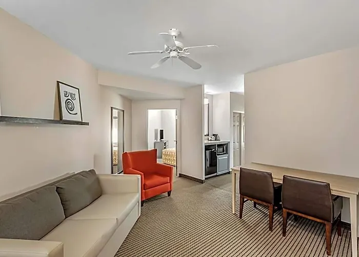 Country & By Radisson, Elk Grove Village-itasca Hotel 4*