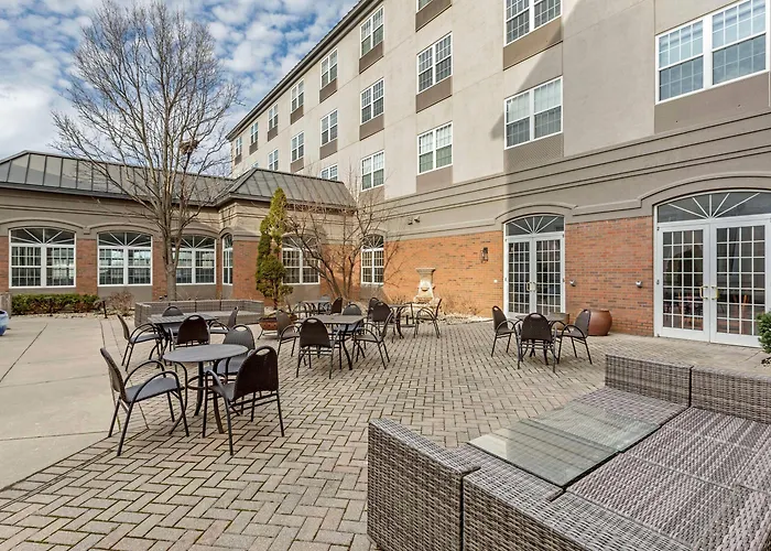 Country & By Radisson, Elk Grove Village-itasca Hotel Elk Grove Village