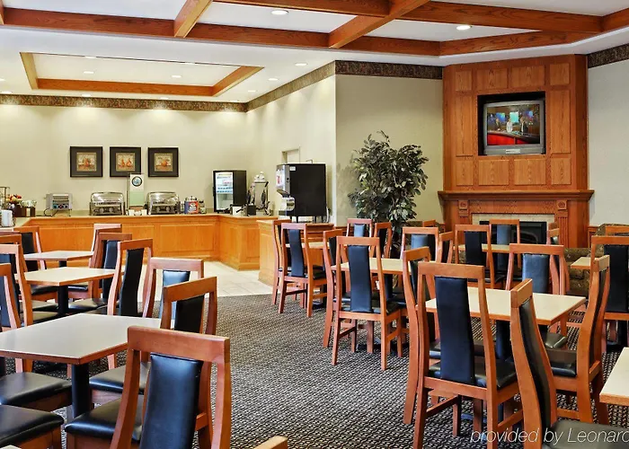 Country & By Radisson, Elk Grove Village-itasca Hotel